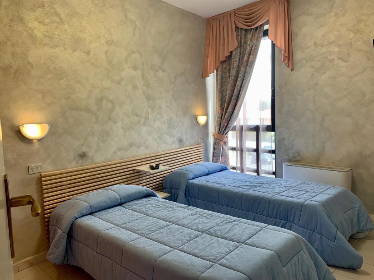River Park Hotel อาเมเกลีย ภายนอก รูปภาพ